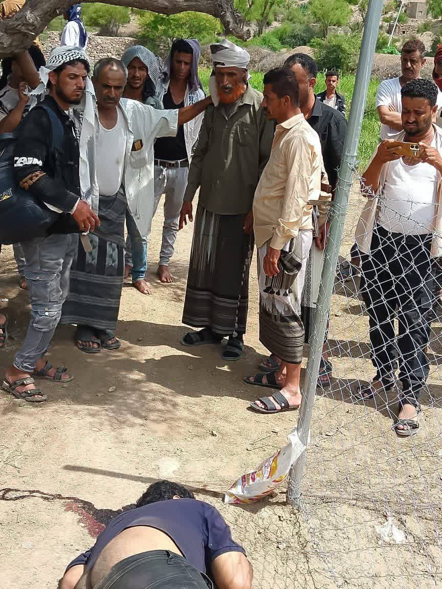حادثة غامضة تهز الضالع.. العثور على جثمان شاب ملقى في أحد وديان ذي حران - حادثة غامضة تهز الضالع.. العثور على جثمان شاب ملقى في أحد وديان ذي حران -